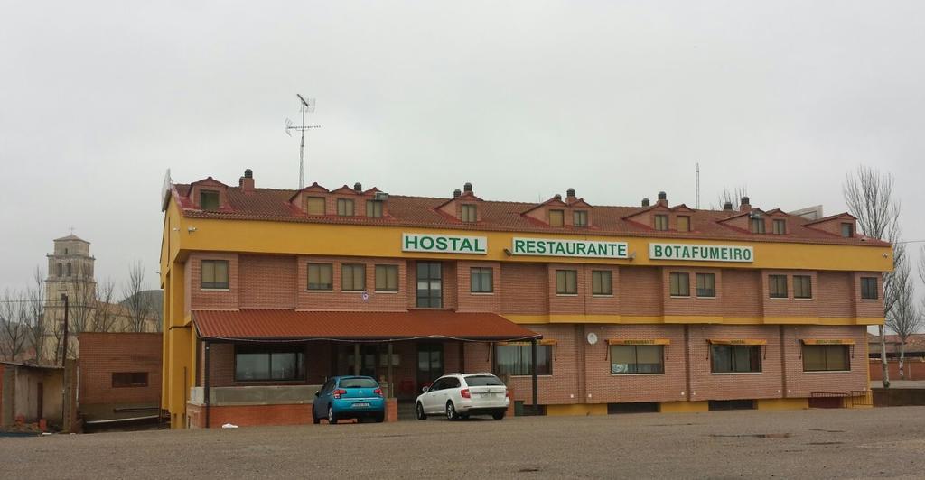 Mota del Marqués Hostal Botafumeiro المظهر الخارجي الصورة